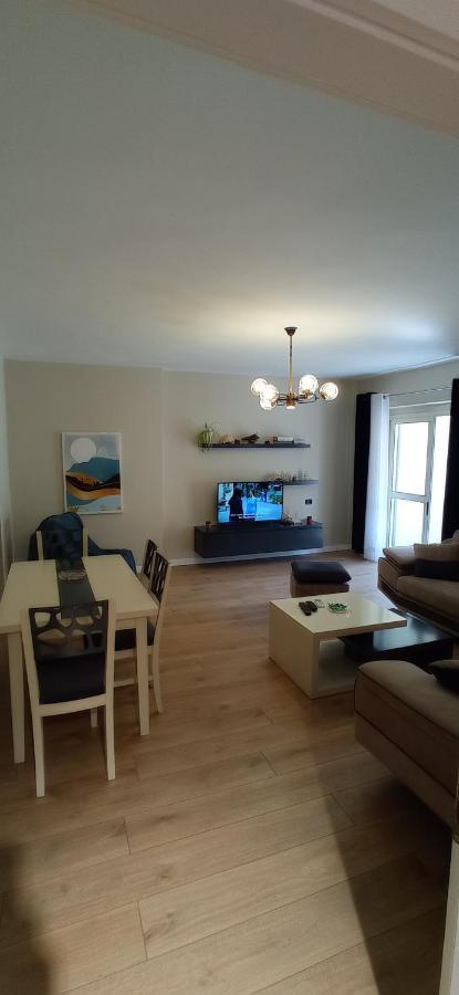 Piazza_Apartments_地拉那 外观 照片